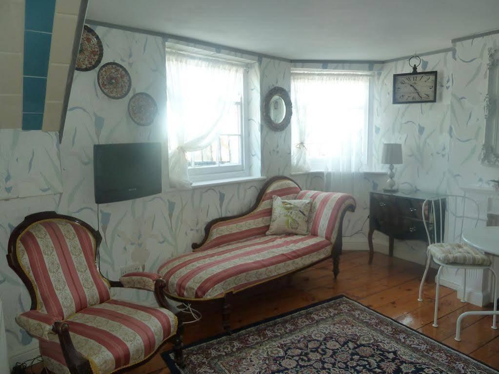 Beachview Guest House Accommodations Маргейт Екстер'єр фото
